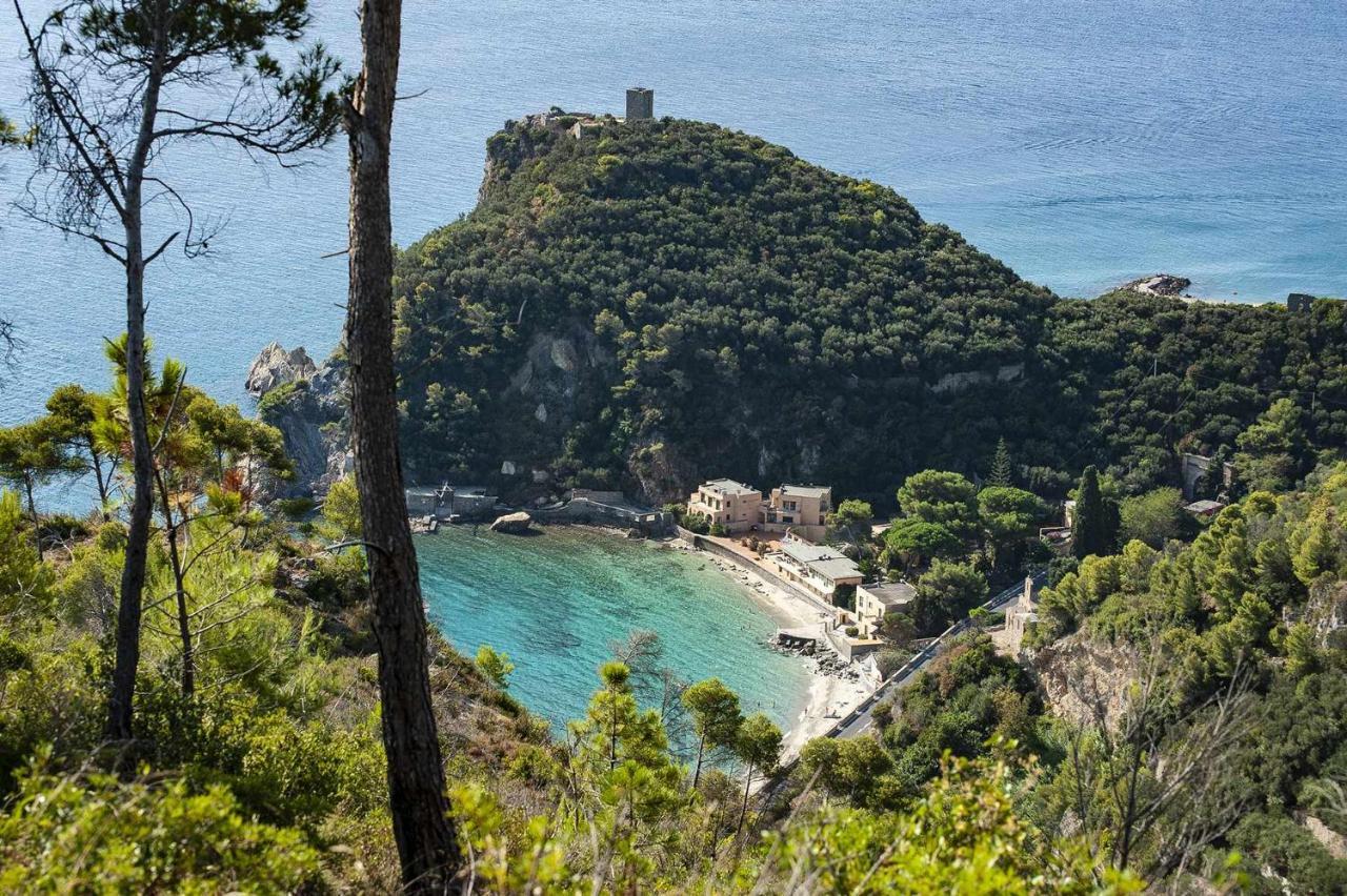 Le Torri Riviera Holiday Альбенга Экстерьер фото